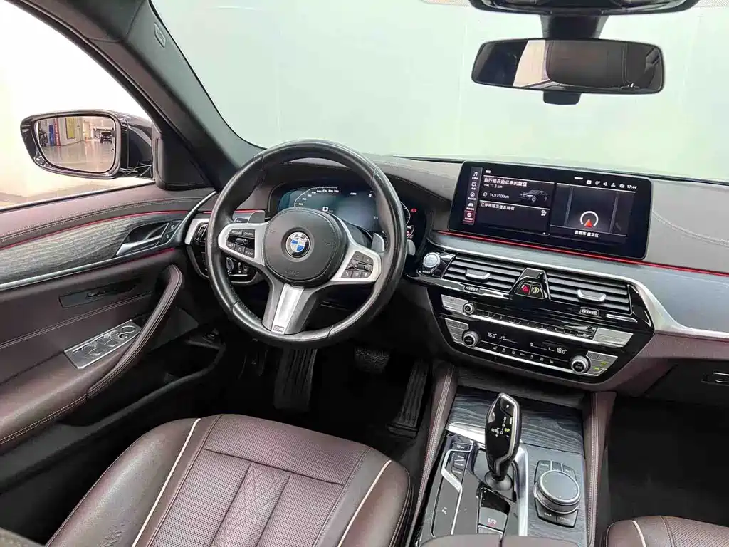 BMW 5 Series 2021 — фото 14