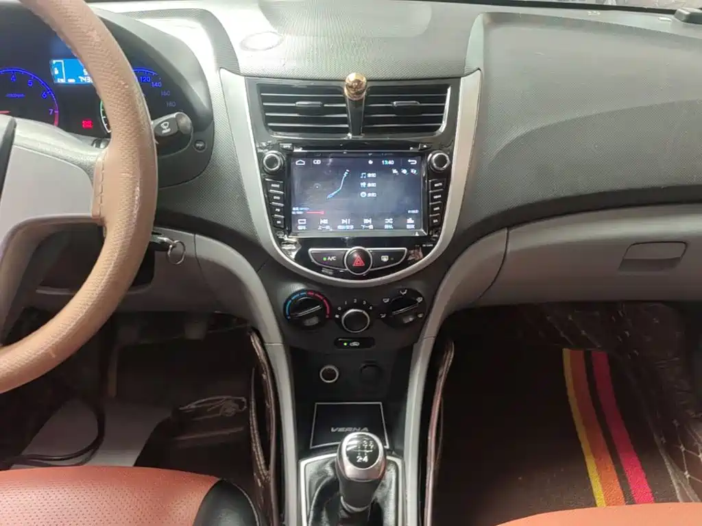 Hyundai Accent 2016 — фото 13