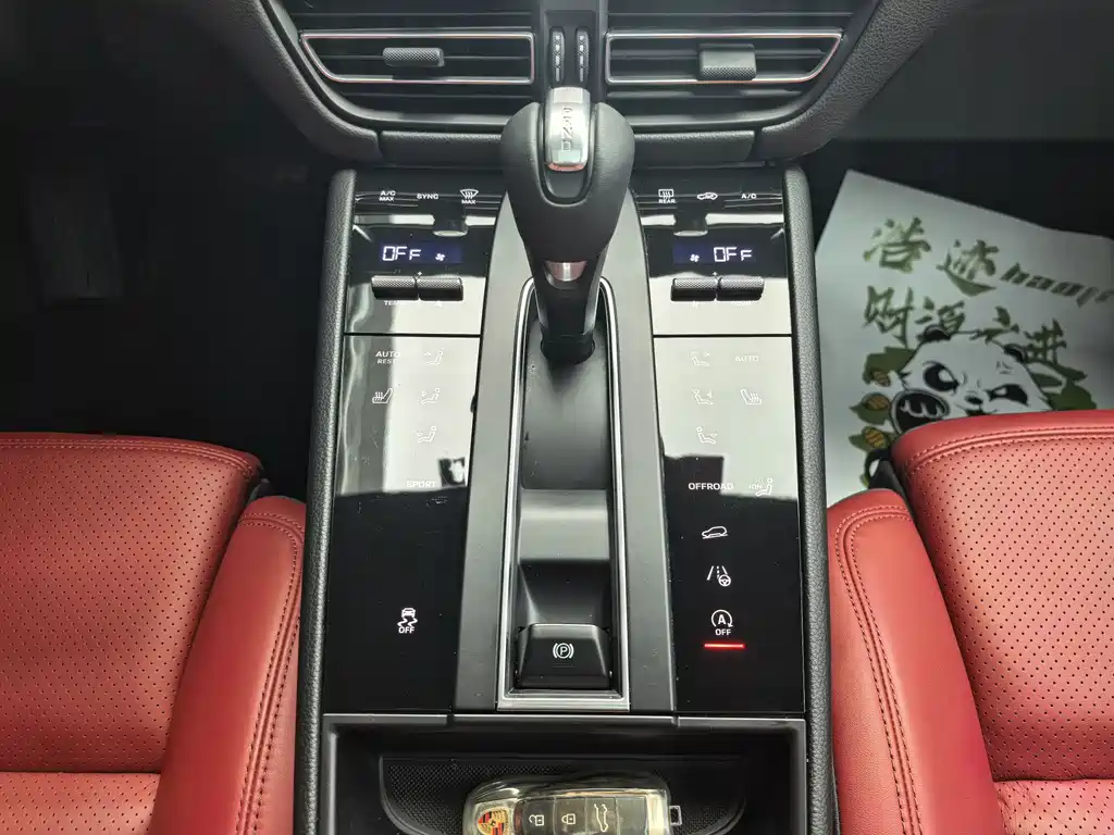 Porsche Macan 2022 — фото 12