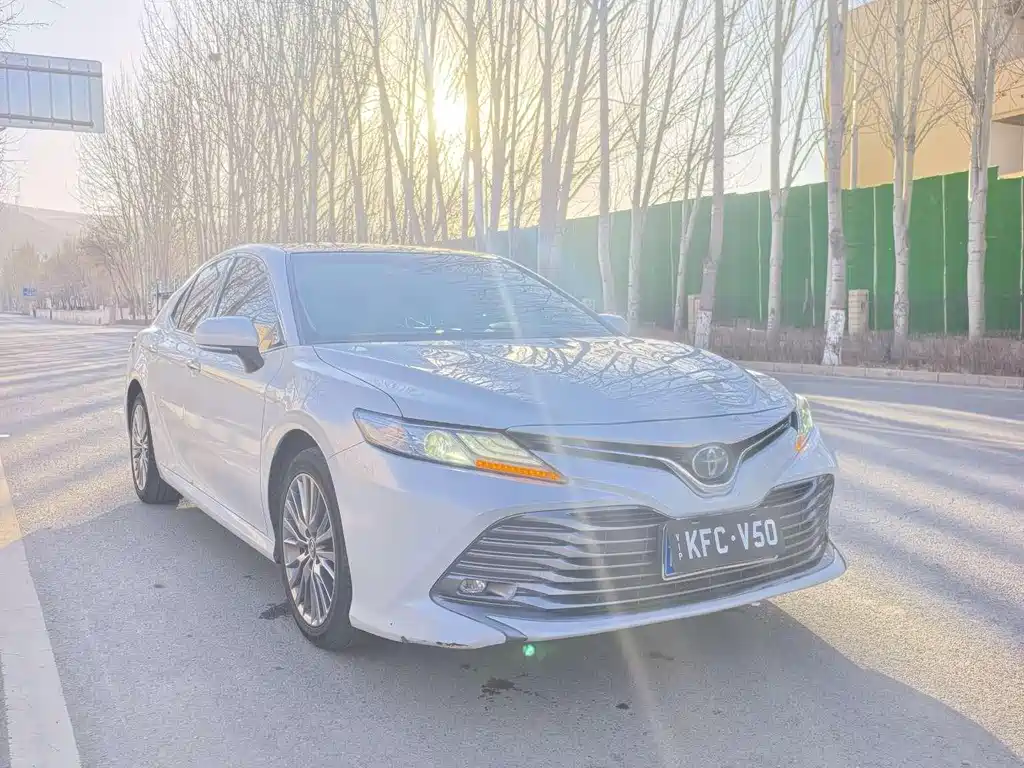 Toyota Camry 2020 — фото 3