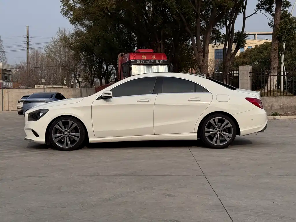 Mercedes-Benz CLA 2018 — фото 16