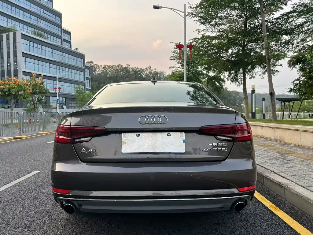Audi A4L 2018 — фото 9