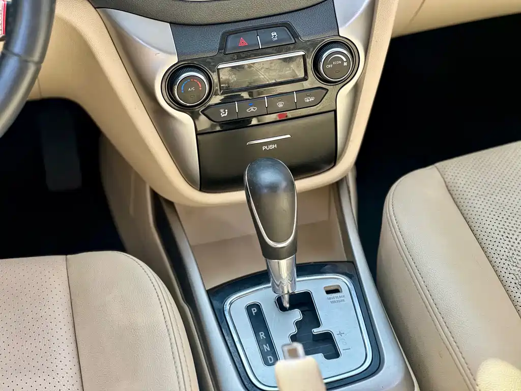 Changan Eado 2015 — фото 34