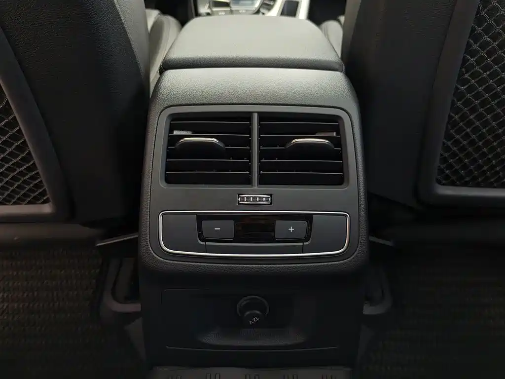 Audi A5 2023 — фото 12