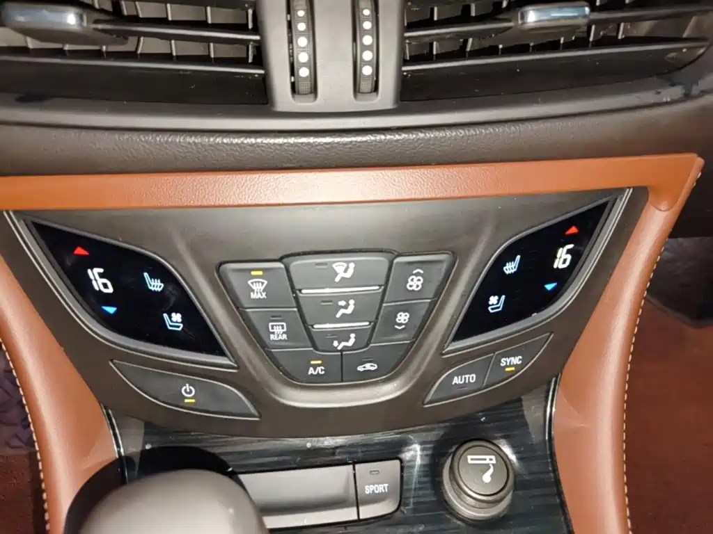 Buick Envision Plus 2019 — фото 13