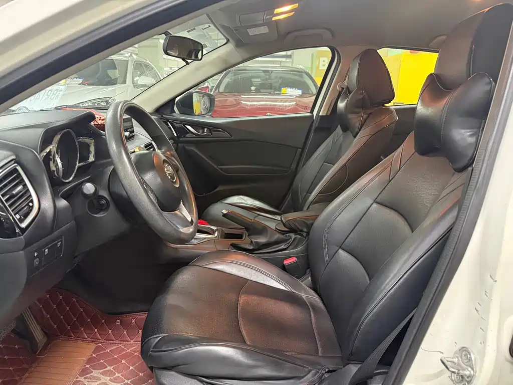Mazda 3 Axela 2014