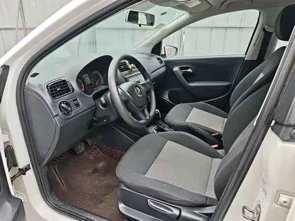 Volkswagen Polo 2016