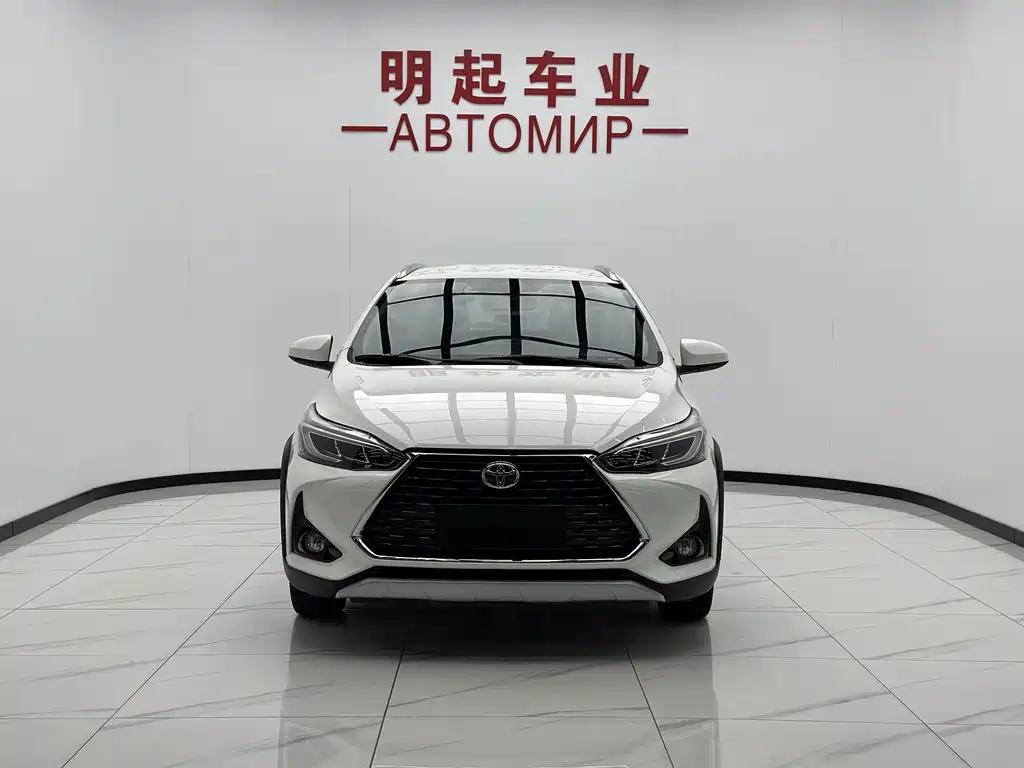 Toyota Yaris L 2022
