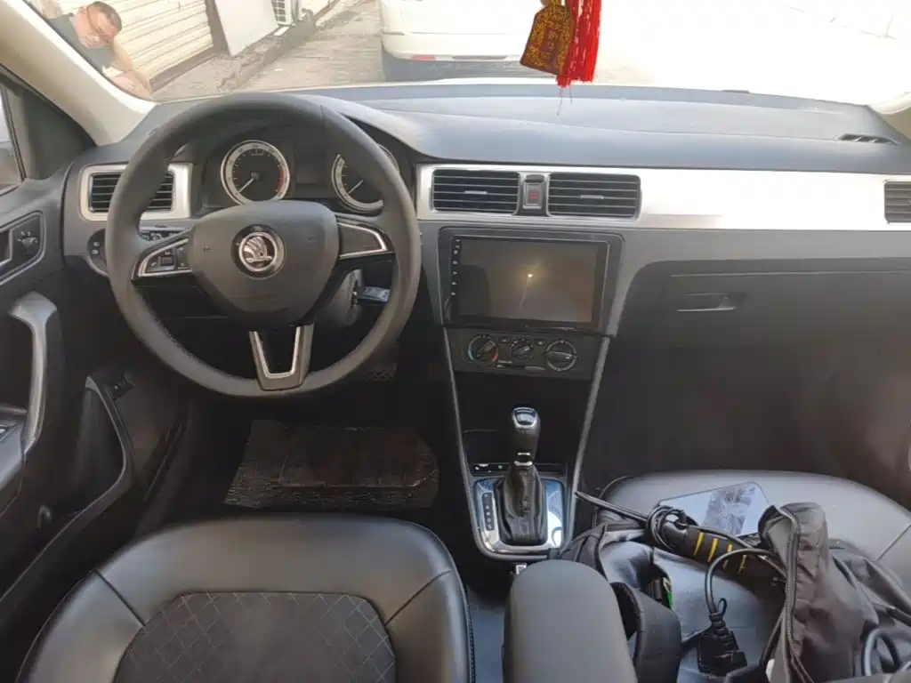 Skoda Rapid 2019 — фото 10