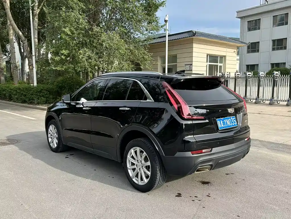 Cadillac XT4 2019 — фото 5