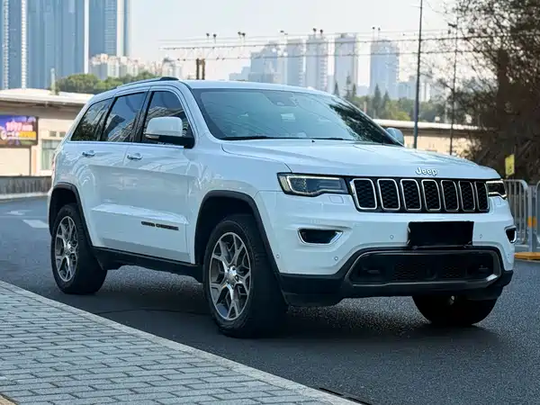 Jeep Grand Cherokee 2021
