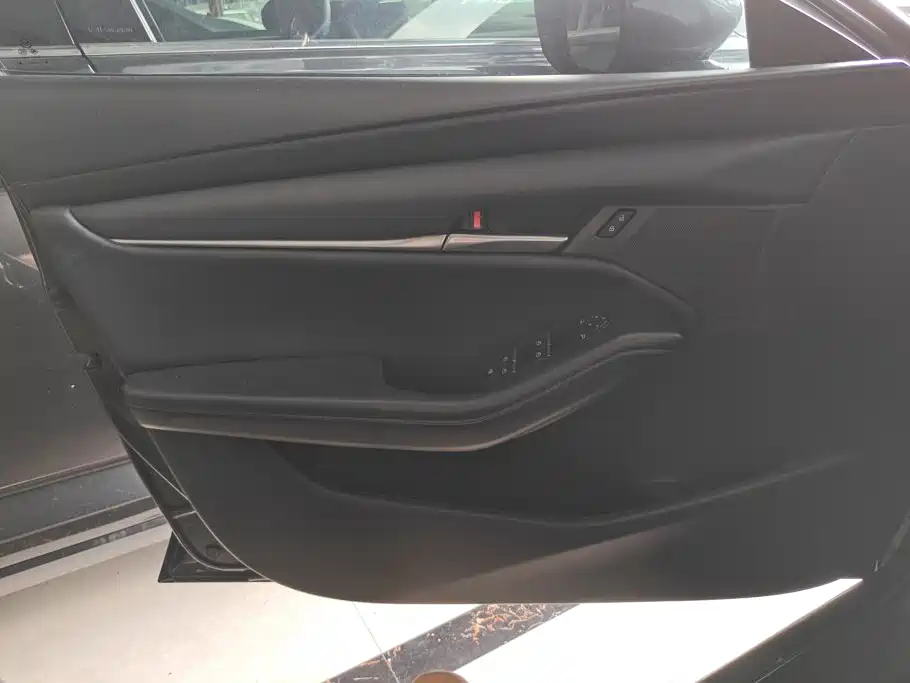 Mazda 3 Axela 2023