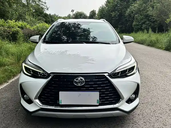 Toyota Yaris L 2022