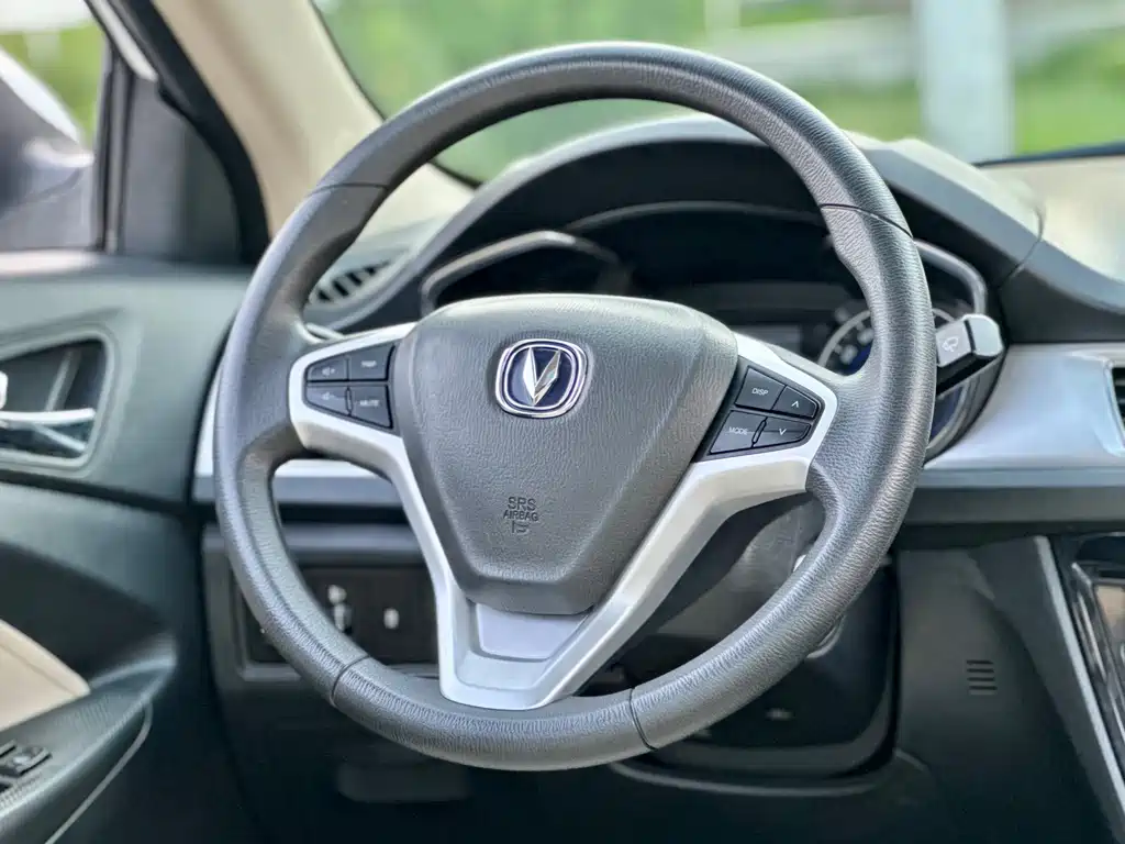 Changan V7 2015 — фото 32