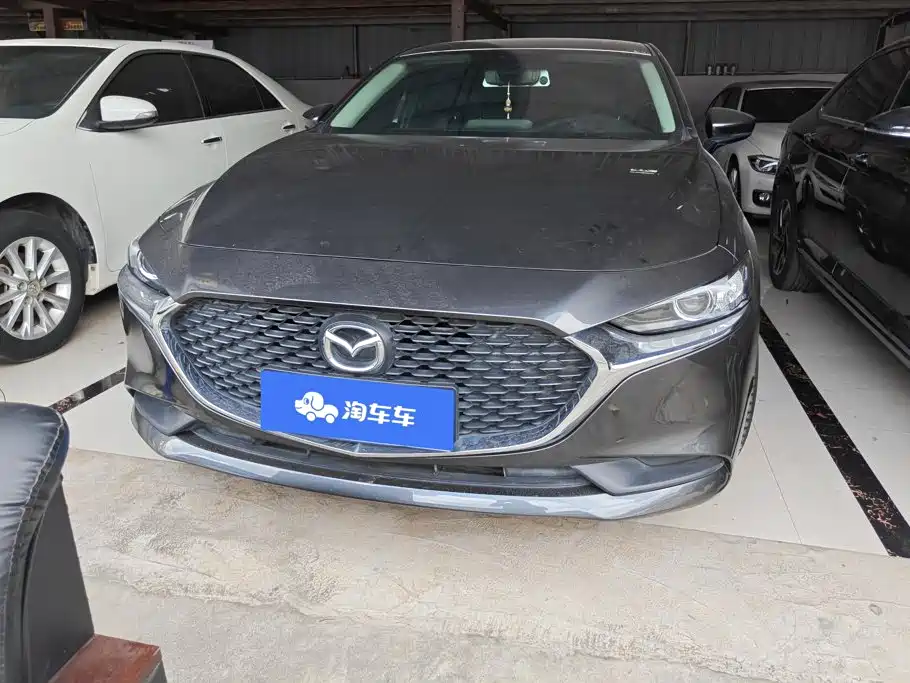 Mazda 3 Axela 2023