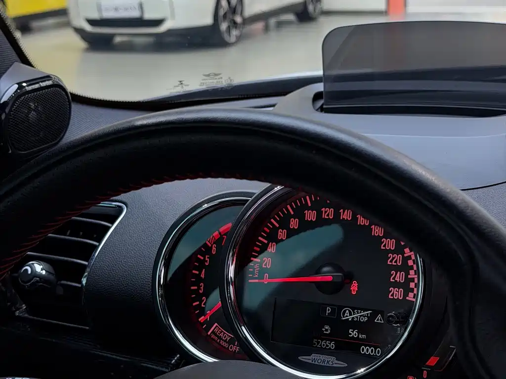 MINI JCW CLUBMAN 2018 — фото 12