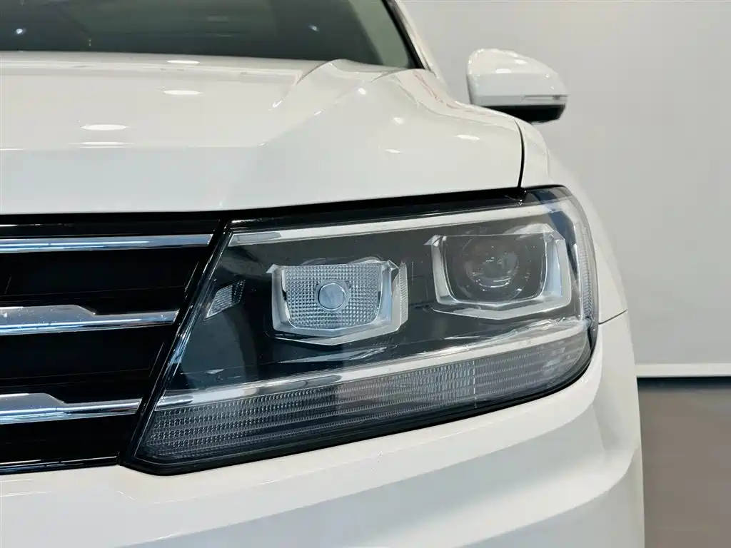 Volkswagen Tiguan L 2019 — фото 13