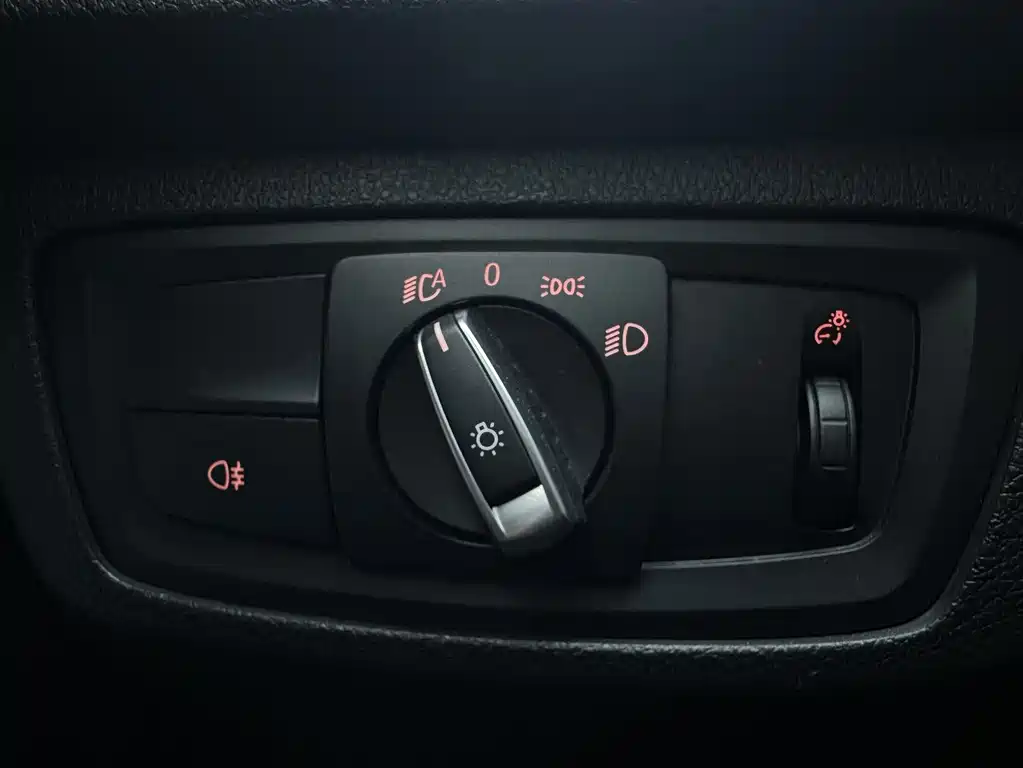 BMW 1 Series 2022 — фото 17
