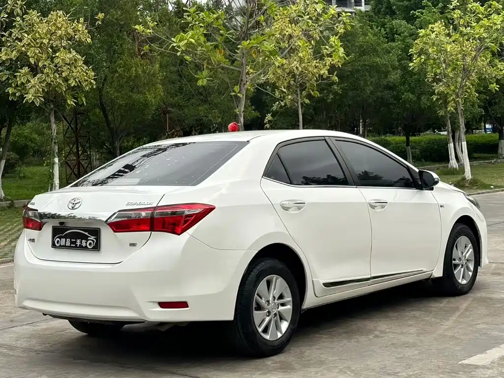 Toyota Corolla 2018 — фото 6