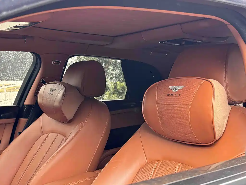 Bentley Mulsanne 2015 — фото 14