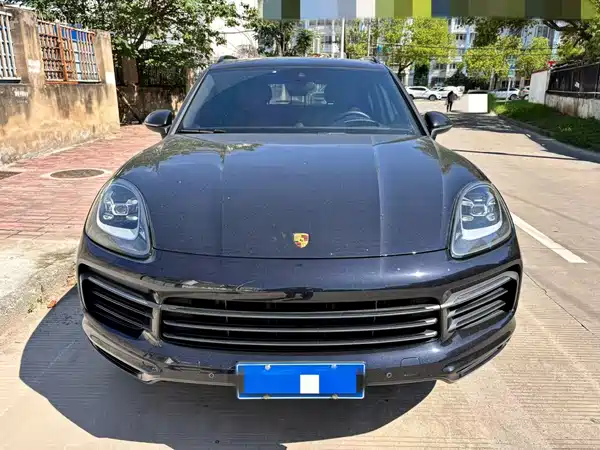 Porsche Cayenne 2022