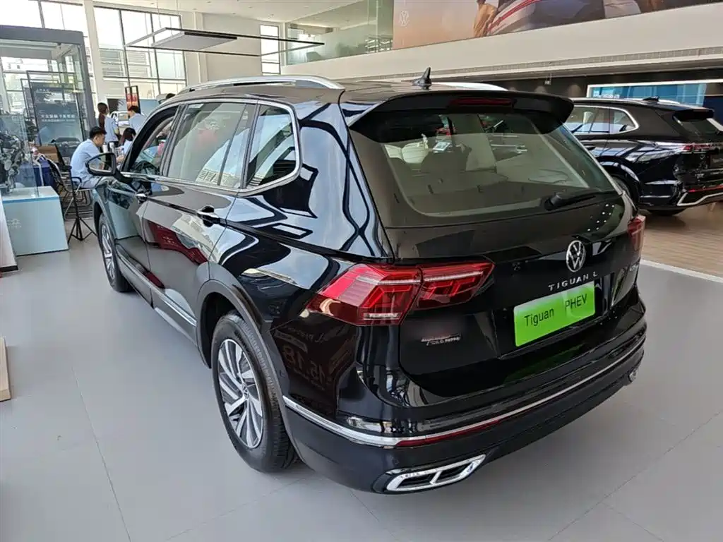 Volkswagen Tiguan L PHEV 2025 — фото 5