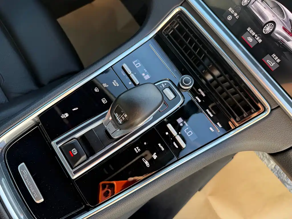 Porsche Panamera 2019 — фото 12