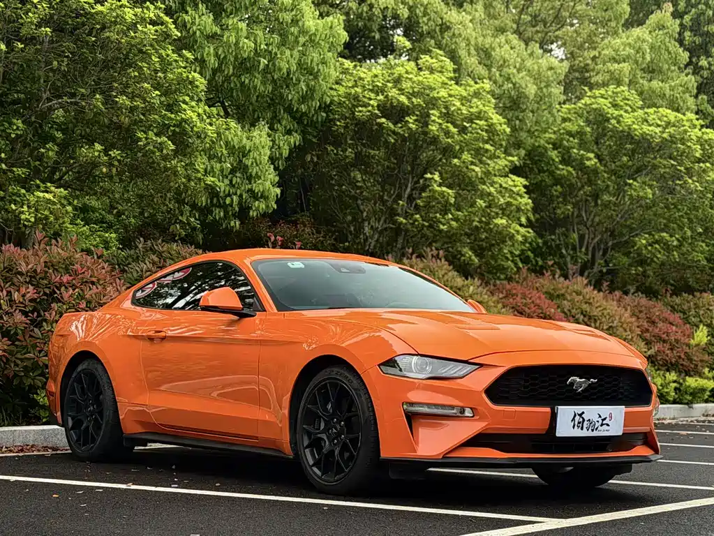 Ford Mustang 2020 — фото 3