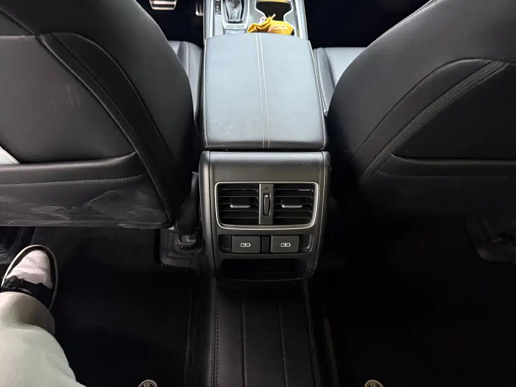 Honda Accord 2022 — фото 17