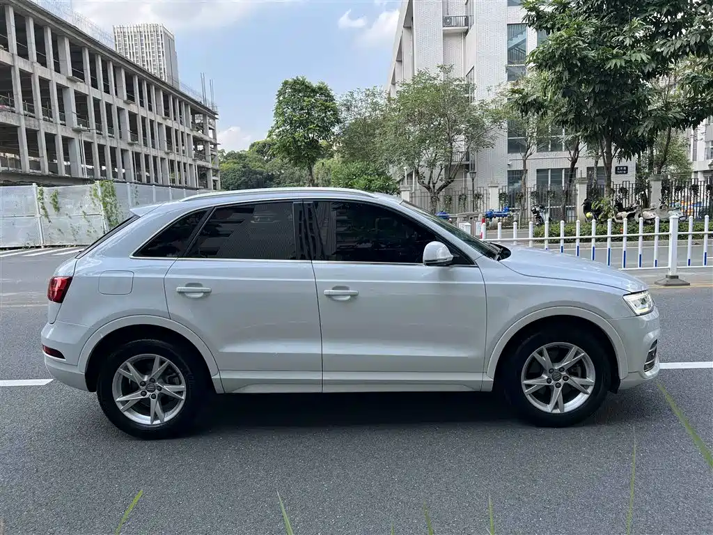 Audi Q3 2018 — фото 7