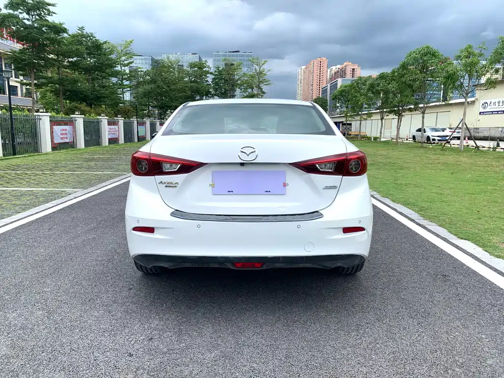 Mazda 3 Axela 2016