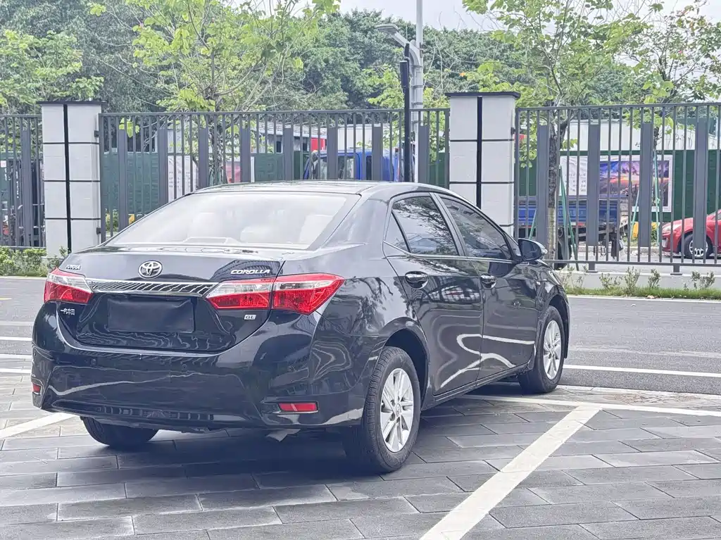 Toyota Corolla 2015 — фото 9