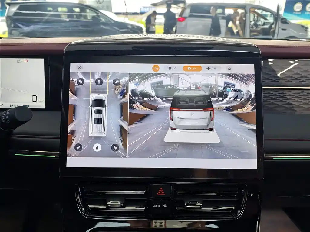 GAC Motor Trumpchi M8 2023 — фото 13