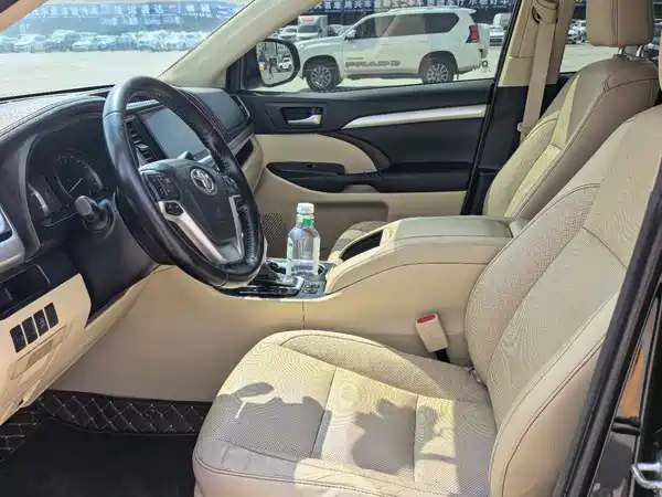 Toyota Highlander 2016