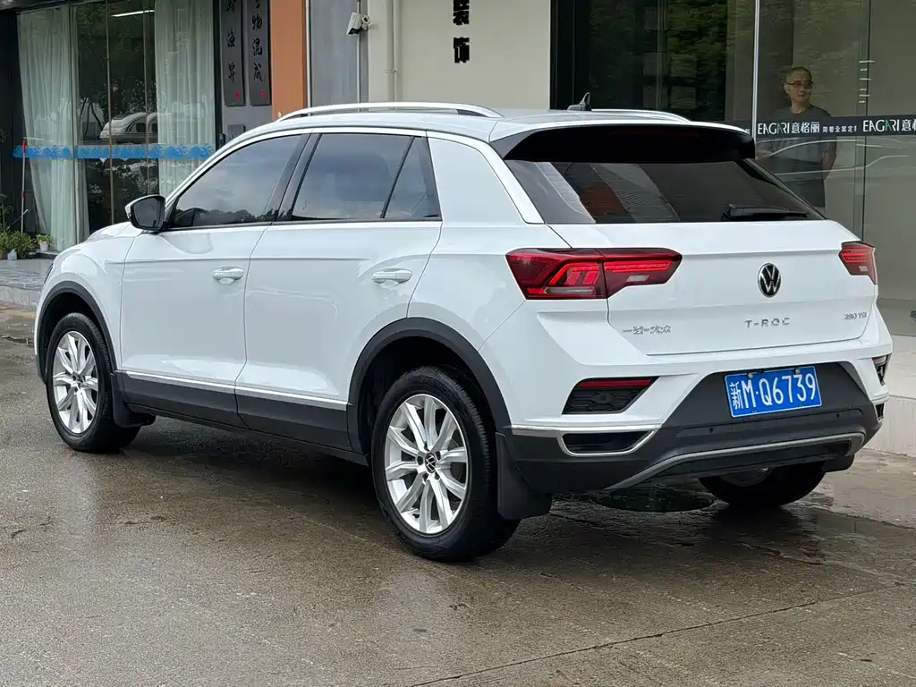 Volkswagen T-Roc 2023 — фото 4