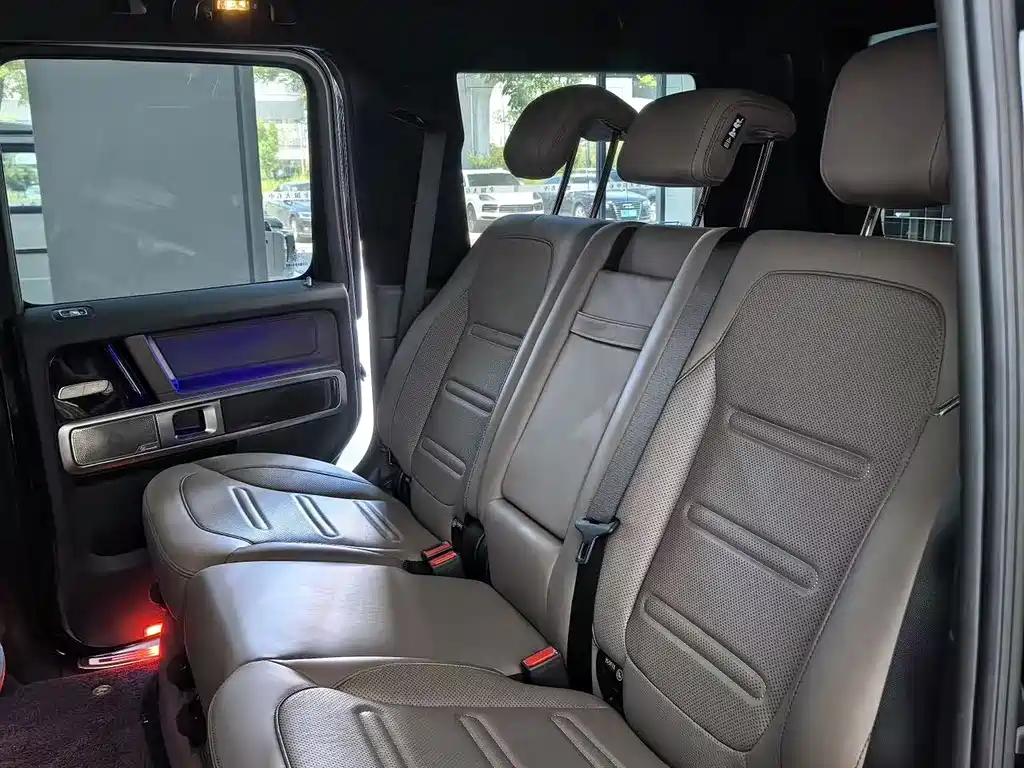 Mercedes-Benz G-Class 2023 — фото 13