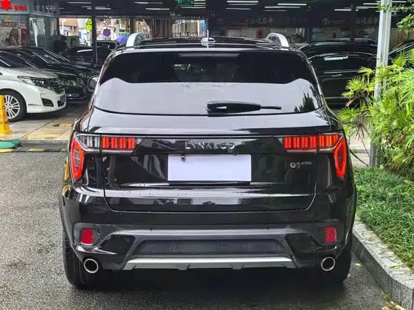 Lynk & Co 01 2018