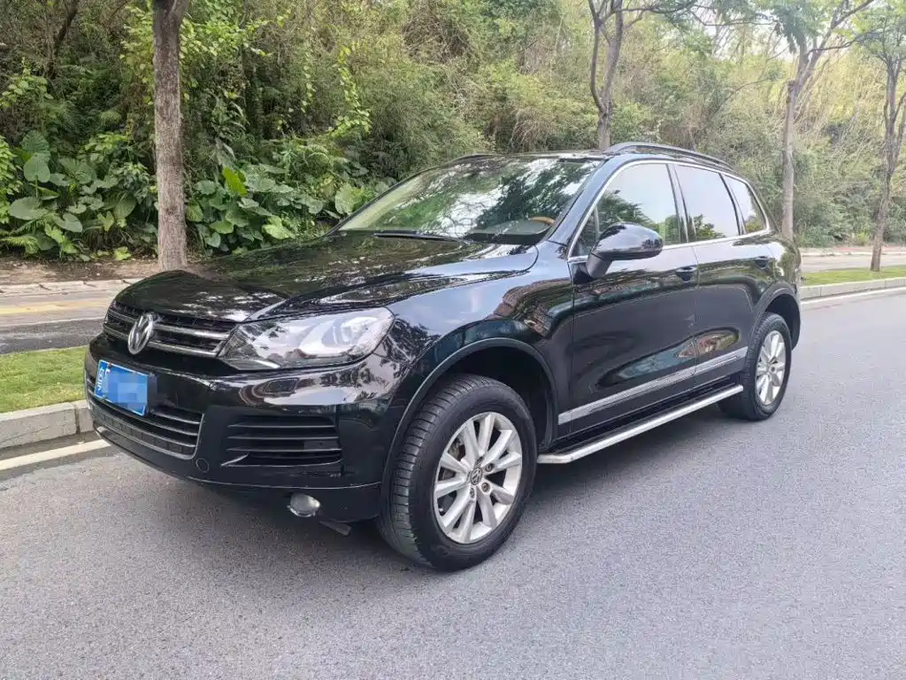 Volkswagen Touareg 2015 — фото 1