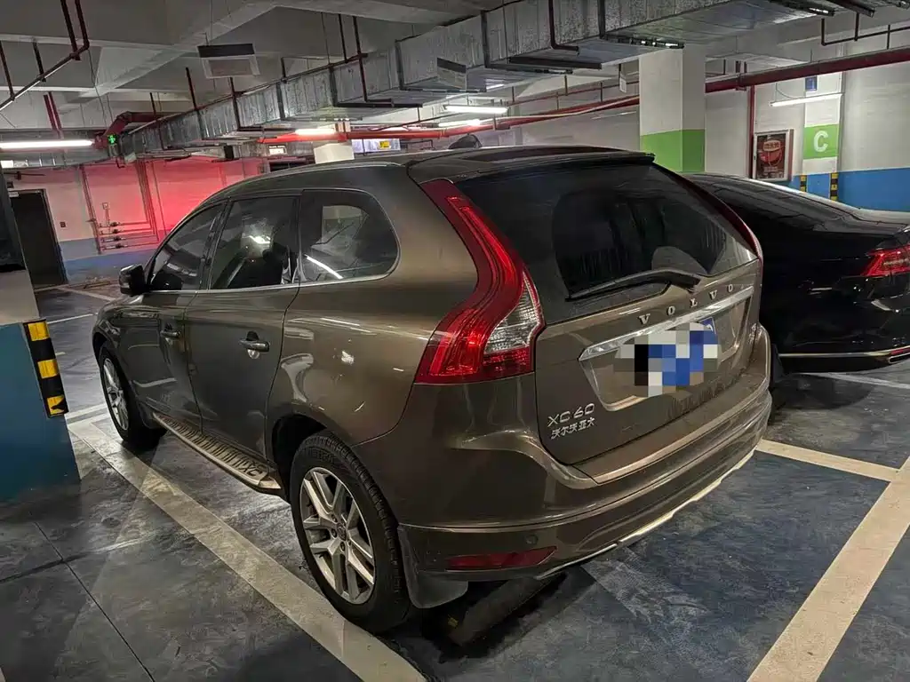 Volvo XC60 2016 — фото 10