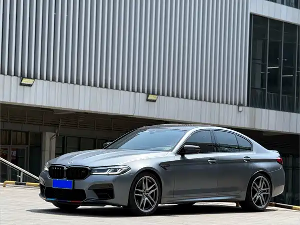 BMW M5 2021