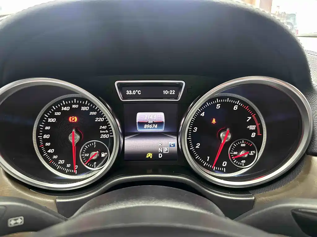 Mercedes-Benz GLE 2017 — фото 10