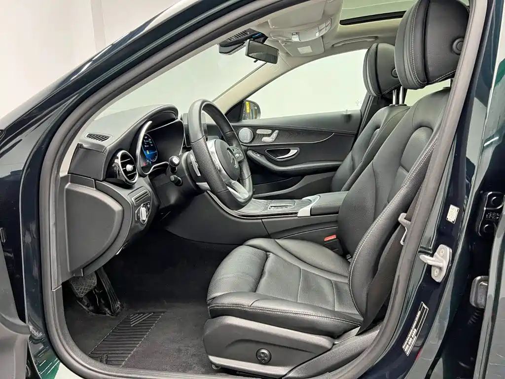 Mercedes-Benz C-Class 2021 — фото 15