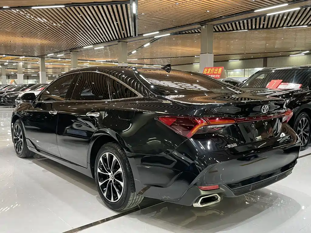 Toyota Avalon 2022 — фото 11