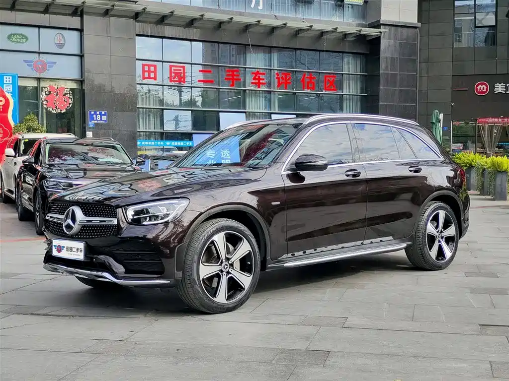 Mercedes-Benz GLC 2022 — фото 1