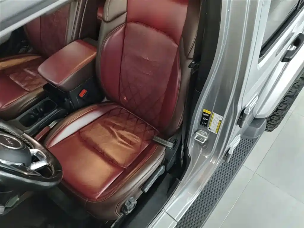 Jeep Wrangler 2020 — фото 15