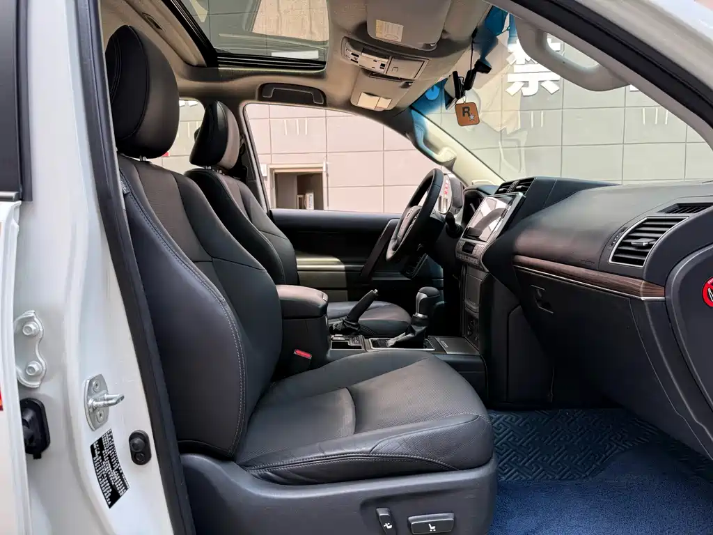Toyota Prado 2018 — фото 15