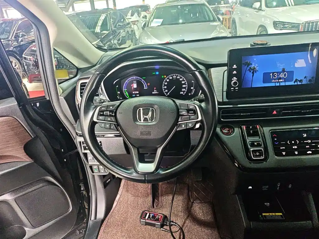 Honda Odyssey 2023 — фото 11