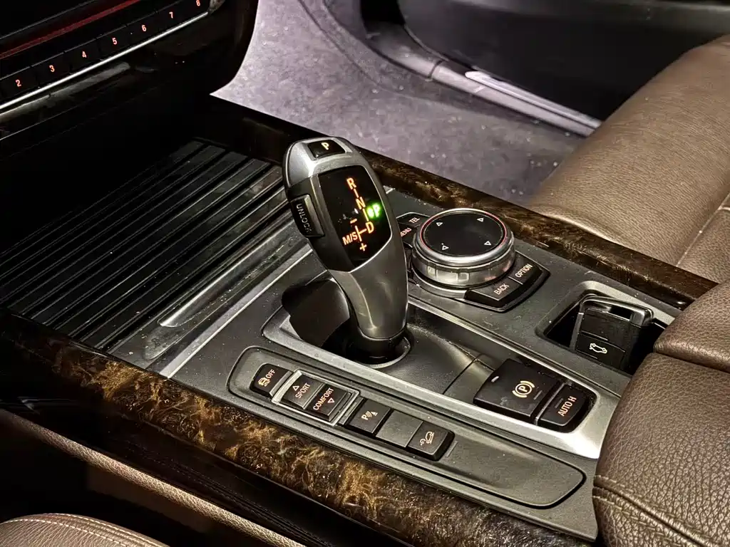 BMW X5 2014 — фото 11