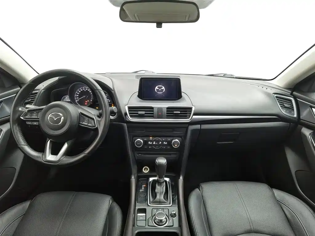 Mazda 3 Axela 2018 — фото 5