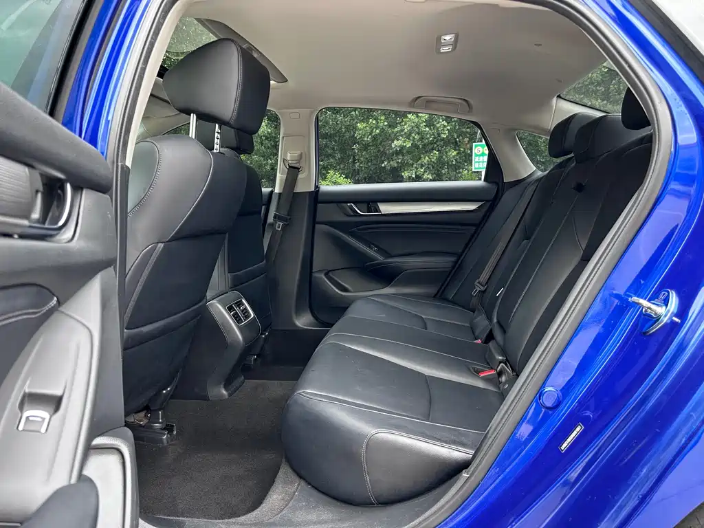 Honda Accord 2018 — фото 6